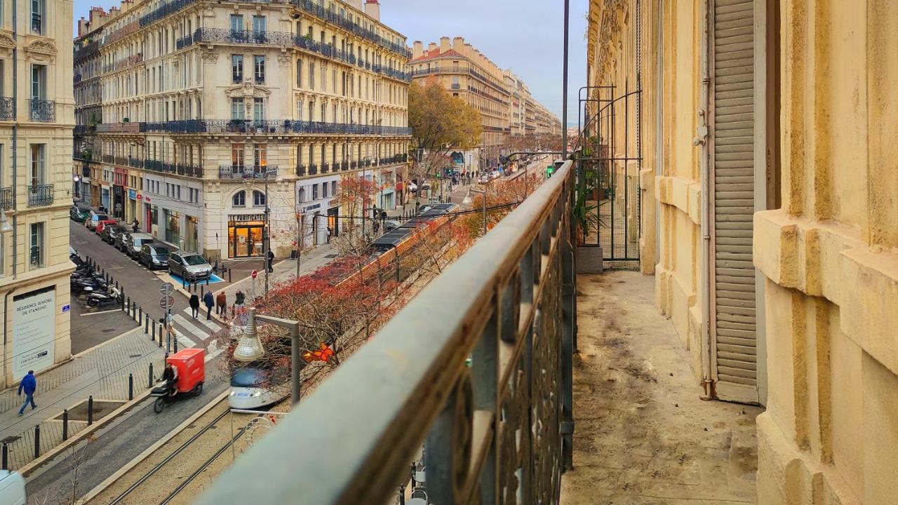 Appartemment Rue De La Republique, Joli Et Moderne Au Coeur Du Centre Marseille Exterior photo